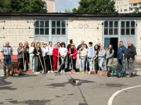 Людмила Сапего с коллективом Гомельского предприятия «Фармация» присоединилась к районному субботнику