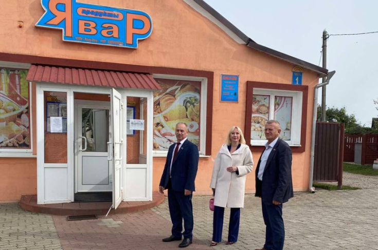 Член Совета Республики Е.Стальбовская: на контроле сенатора — вопросы медицинского обеспечения и торговли в регионах