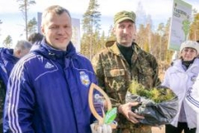 Член Совета Республики О.Романов принял участие в Республиканской добровольной акции «Неделя леса»