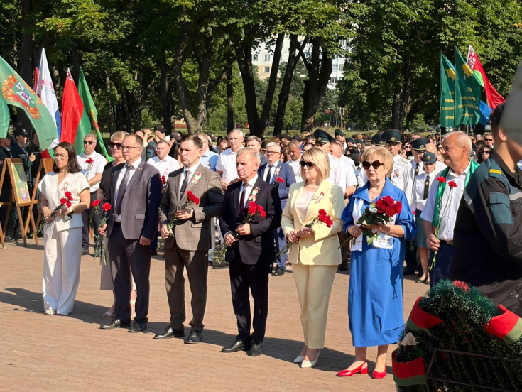 Людмила Сапего приняла участие в торжественном митинге ко Дню Независимости в Гомеле