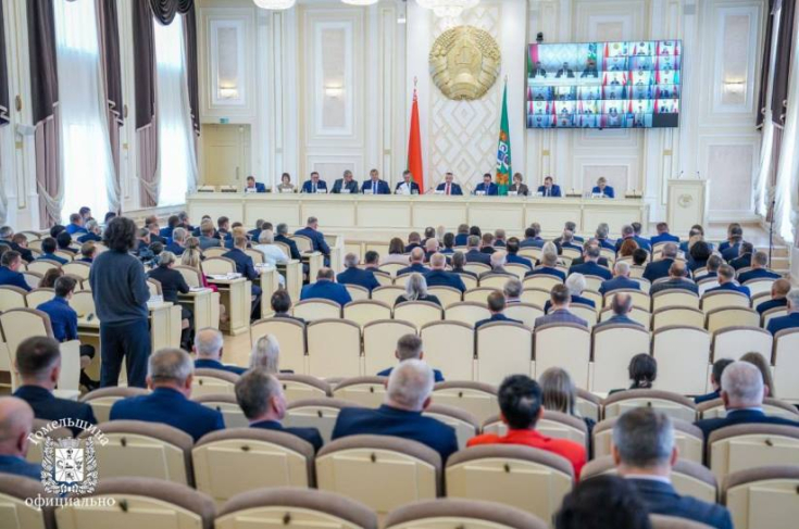 Член Совета Республики Е.Зенкевич приняла участие в заседании Гомельского облисполкома