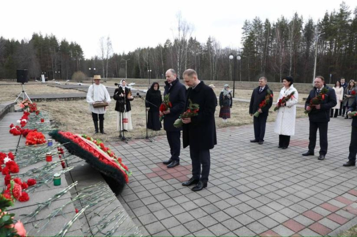 А.Кушнаренко принял участие в возложении цветов к мемориальному комплексу «Шуневка»