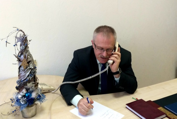 Член Совета Республики В.Котович провел личный прием граждан и «прямую телефонную линию» для жителей Светлогорского района