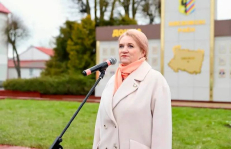 Елена Журавлёва приняла участие в торжественном открытии Доски почета