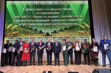 В.Хроленко награжден Почетной грамотой и профсоюзным знаком Почета Республиканского комитета Белорусского профсоюза работников агропромышленного комплекса