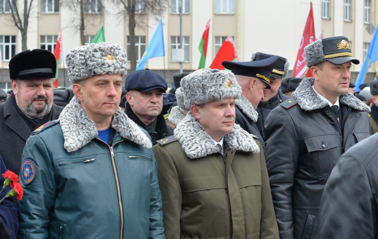 Член Совета Республики А.Неверов принял участие в торжественном митинге, посвященном Дню защитников Отечества