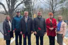 Член Совета Республики О.Жингель принял участие в возложении цветов 
на воинском кладбище
