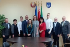 Член Совета Республики Г.Протосовицкий встретился со студентами, получившими сто баллов на централизованном тестировании
