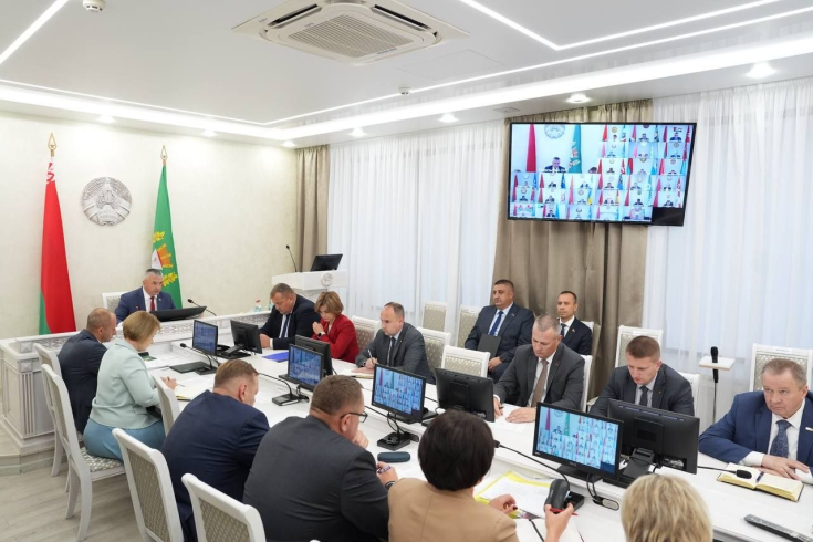 Ксения Пантюхова приняла участие в аппаратном совещании в Гомельском облисполкоме