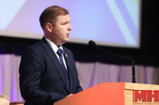 Член Президиума Совета Республики С.Сивец принял участие в пленарном заседании первого Минского форума молодых государственных служащих
