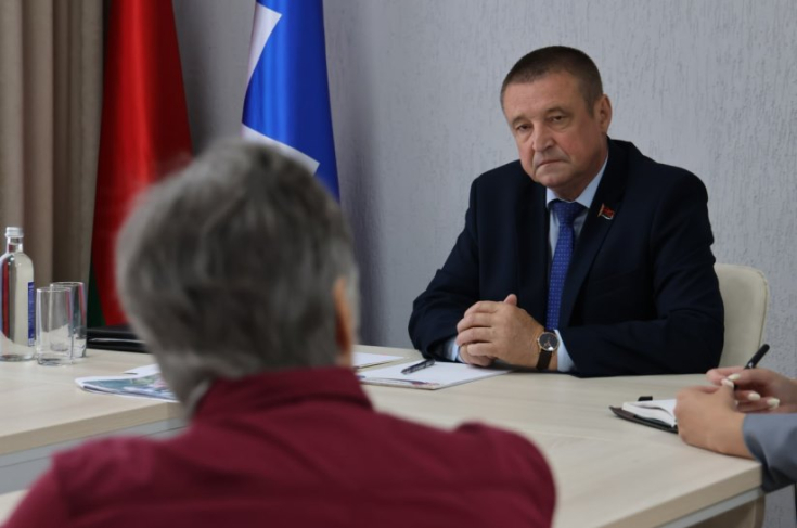 Член Совета Республики Л.Заяц в рамках единого дня приема граждан в Гомельской области провел личный прием в Кормянском райисполкоме