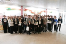 Д.Басков провел встречу с учащимися Минской международной гимназии