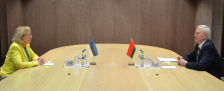 Член
Президиума Совета Республики С.Рахманов встретился с Чрезвычайным и Полномочным
Послом Эстонии