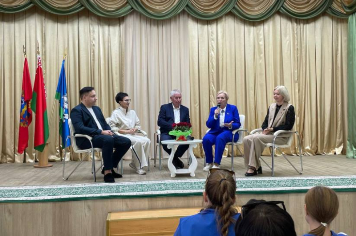 Член Совета Республики Е.Журавлёва приняла участие в V областном велопробеге молодых учителей Минщины