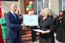 Член Совета Республики Т.Шатликова поздравила учреждения образования с присвоением статуса «Школа мира»
