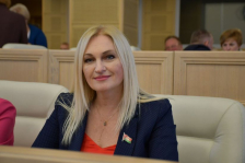 Член Совета Республики К. Капуцкая провела прямую телефонную линию