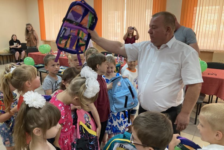 Ю.Васильцов: помочь маленьким белорусам собраться в школу — это не обязанность, а приятная забота