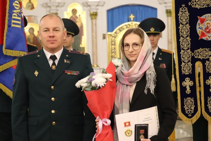 Сергей Мелешкин вручил нагрудные знаки «Жена офицера-спасателя»