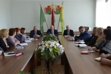 Член Совета Республики Д.Демидов посетил г.п. Россоны