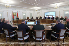 Президент Республики Беларусь А.Лукашенко провел заседание Совета безопасности, в котором приняла участие Председатель Совета Республики Н.Кочанова