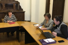 Член Совета Республики Е.Дулова провела выездной личный прием граждан