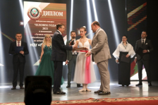 Член Совета Республики А.Ляхов принял участие в церемонии награждения победителей конкурса «Человек года — 2021»