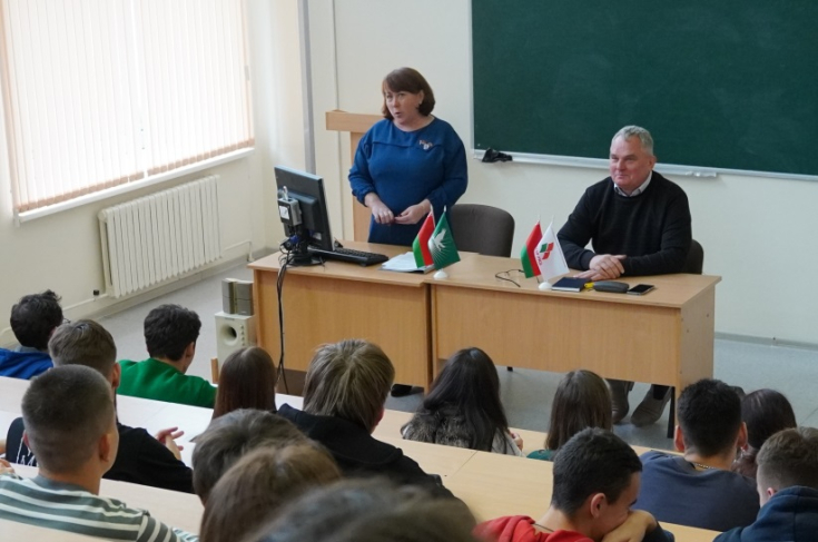 Член Совета Республики И.Сачковская встретилась со студентами 
УО «Полесский государственный университет»

