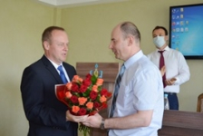 Член Совета Республики А.Кушнаренко представил нового ректора ГИПК «ГАЗ — ИНСТИТУТ»