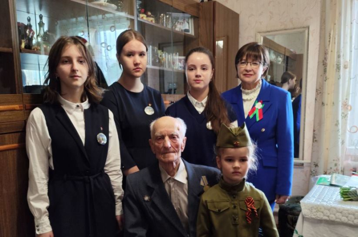 Член Совета Республики Т.Красовская посетила ветеранов Великой Отечественной войны