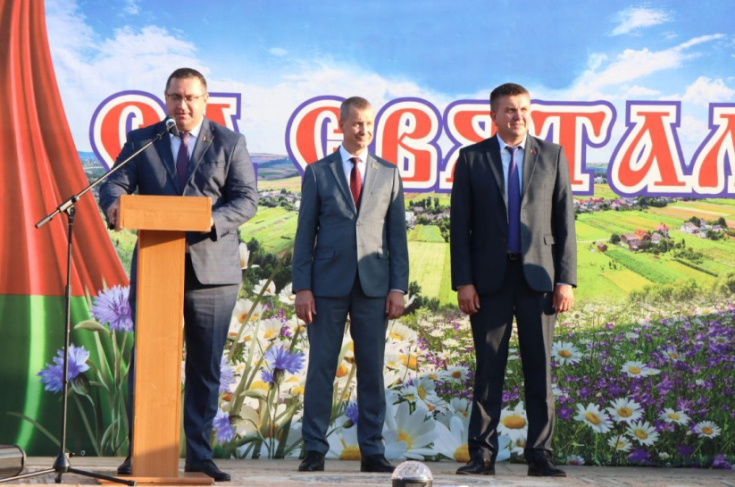 Член Совета Республики И.Сергеев поздравил Быховский район со 100-летием