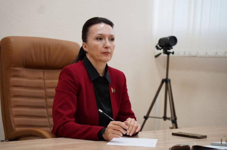 Член Совета Республики И.Петрусевич провела личный прием граждан и прямую телефонную линию