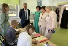 Член Совета Республики А.Смоляк поздравила с 1 сентября воспитанников отделения комплексной реабилитации Гомельского дома-интерната для детей-инвалидов