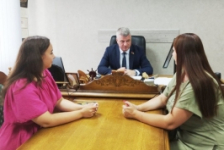 Член Совета Республики А.Неверов провел прямую телефонную линию и личный прием граждан