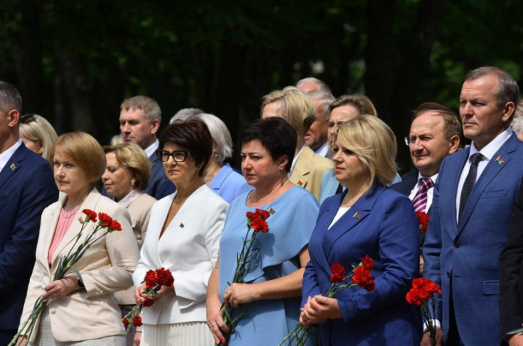 Члены Совета Республики Л.Сапего, Е.Зенкевич, А.Смоляк приняли участие в работе выездной сессии Гомельского областного Совета депутатов