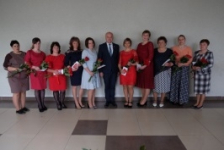 Член Совета Республики Г.Протосовицкий поздравил многодетных матерей