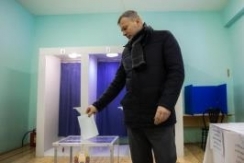 Член Совета Республики О.Романов принял участие в досрочном голосовании