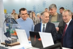 Член Совета Республики А.Карпицкий посетил выставку «Беларусь интеллектуальная»