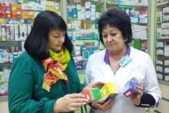 Член Совета Республики Т.Абель посетила аптеки в Гомеле