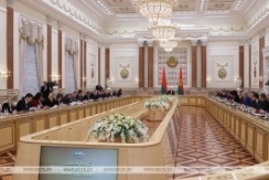 Президент Республики Беларусь встретился с членами Конституционной комиссии и рабочей группы по доработке проекта Конституции