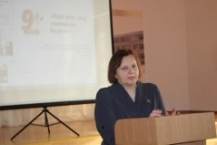 Член Совета Республики Е.Серафинович выступила на уроке Памяти