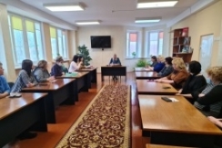 Член Совета Республики К.Капуцкая встретилась с членами комиссий по референдуму