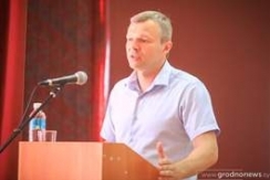 Член Совета Республики О.Романов встретился с трудовыми коллективами