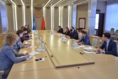 Заместитель Председателя Совета Республики А.Исаченко встретился с Представителем Детского фонда ООН в Беларуси