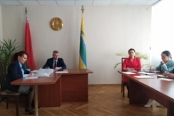 Член Совета Республики А.Неверов провел прием граждан в Рогачевском райисполкоме