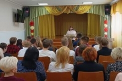 Член Совета Республики И.Сачковская встретилась с коллективом школы