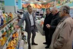 Член Совета Республики Г.Протосовицкий провел мониторинг цен в магазинах Столинского района