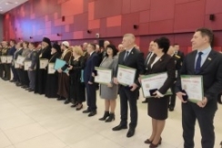 Члены Совета Республики награждены юбилейными медалями в честь 85-летия Гомельской области