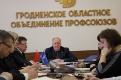Член Совета Республики В.Лискович изучил и проанализировал вопросы охраны труда и питания тружеников