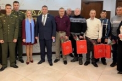 Член Совета Республики С.Анюховский встретился с воинами-интернационалистами