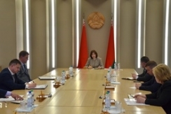 Председатель Совета Республики Н.Кочанова провела совещание с главами администраций г. Минска